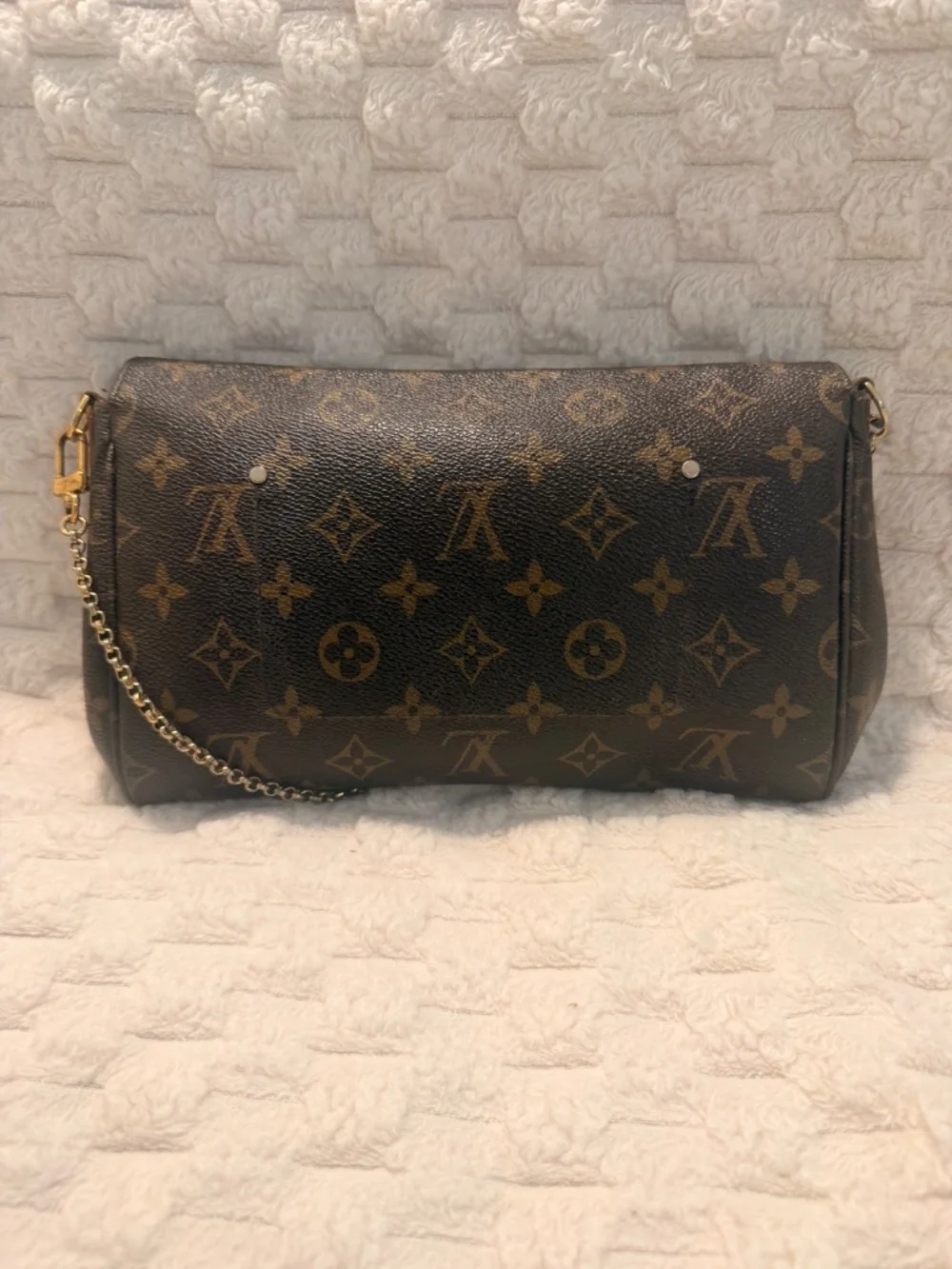 Louis Vuitton Favorite MM Monogram Shoulder Bag